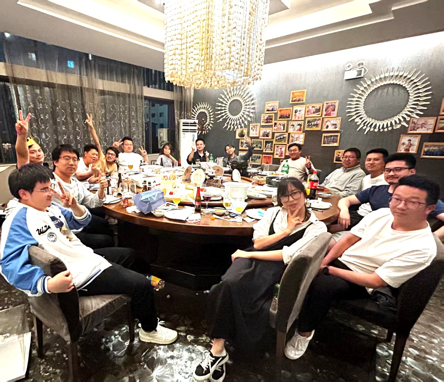 深度科技团队聚餐实拍（二）